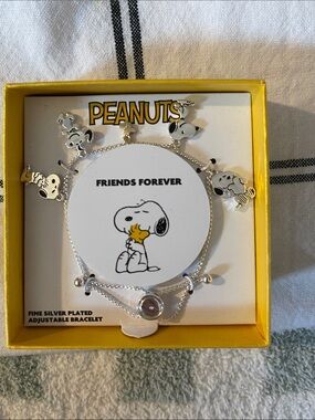 Peanuts Silver Snoopy & Woodstock (in gold tone) Charm Bracelet